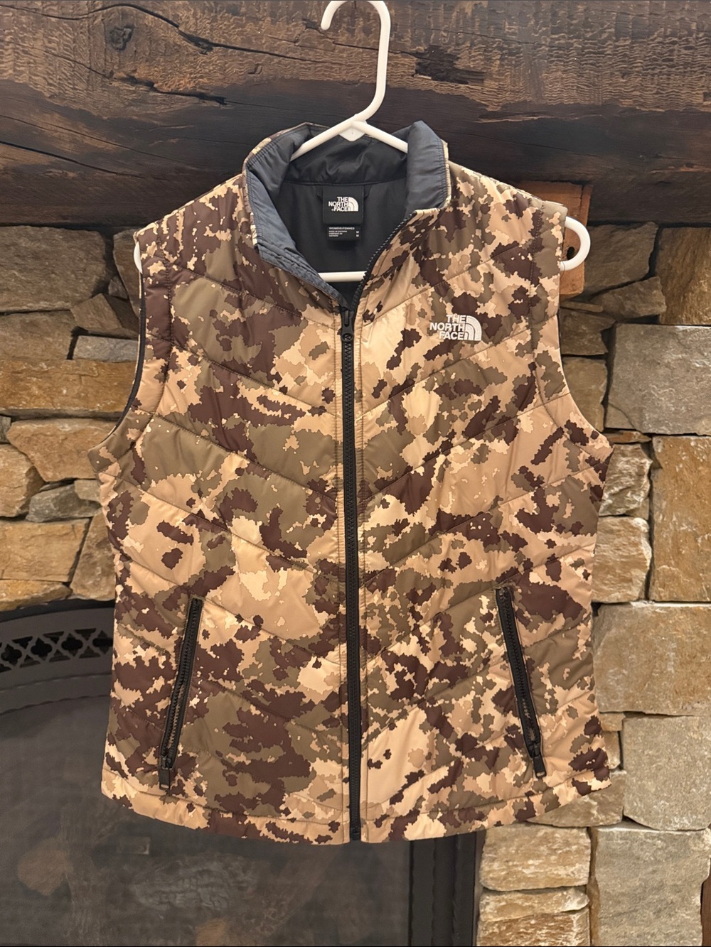 The North Face Women's Brown Tan Camo Insulated Vest- Never Worn